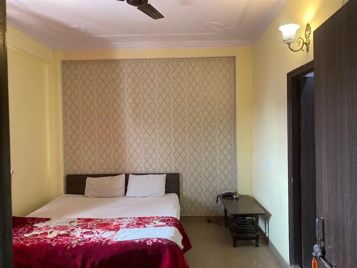 Arvi Guest House Varanasi India