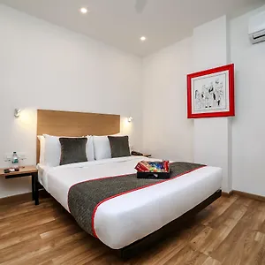 *** Hotel Oyo Townhouse 80 Meera Bagh India