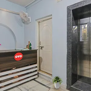 Hotel O Surbhi G House, Varanasi